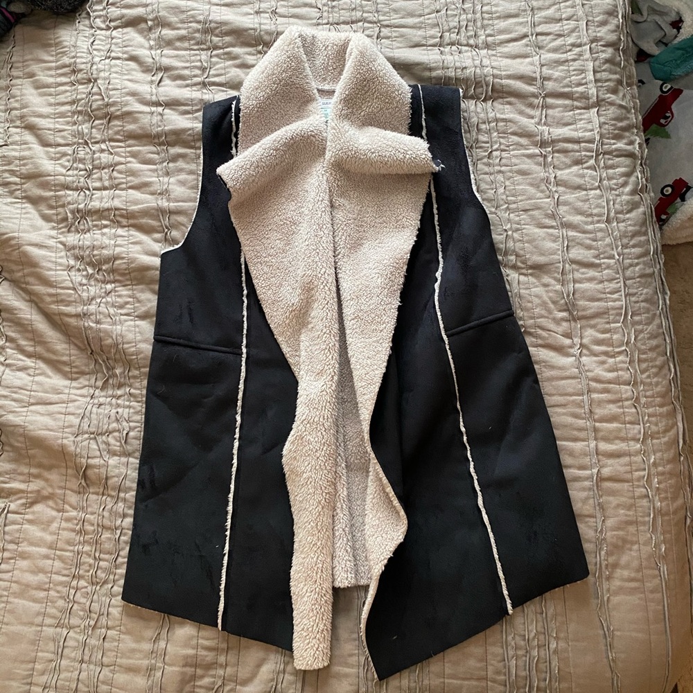 Suede and faux fur vest